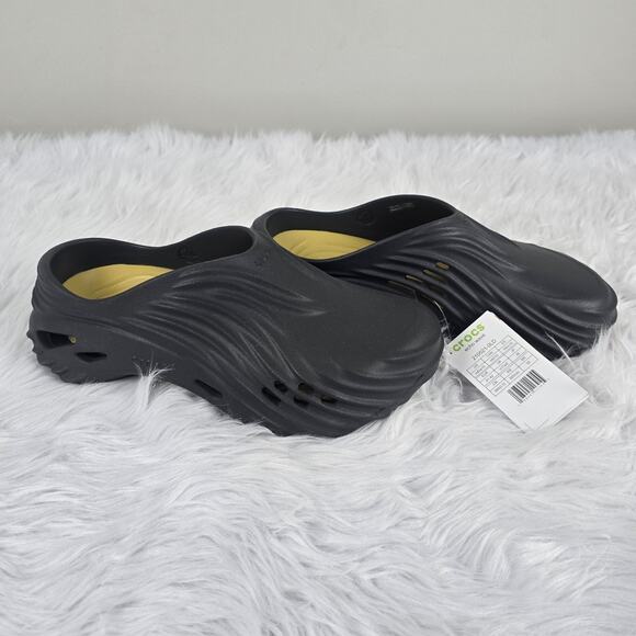 Crocs Echo Wave Black Sand 210521-0LD Men Size 8 Women's 10 New Slip On Comfort